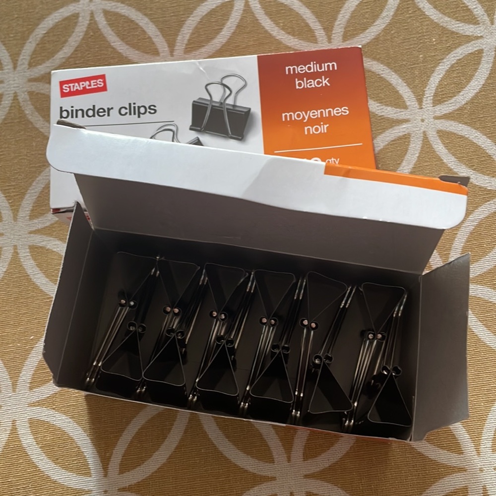 Staples Binder Clips 2 Boxes - Picture 3 of 4